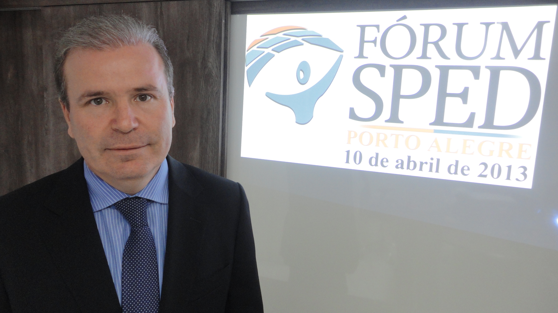 "Pois é diante de toda essa diversidade de cenários que, em junho próximo, se tornará obrigatório informar a carga tributária, ainda que de forma aproximada, conforme prevê a Lei 12.741/2012"